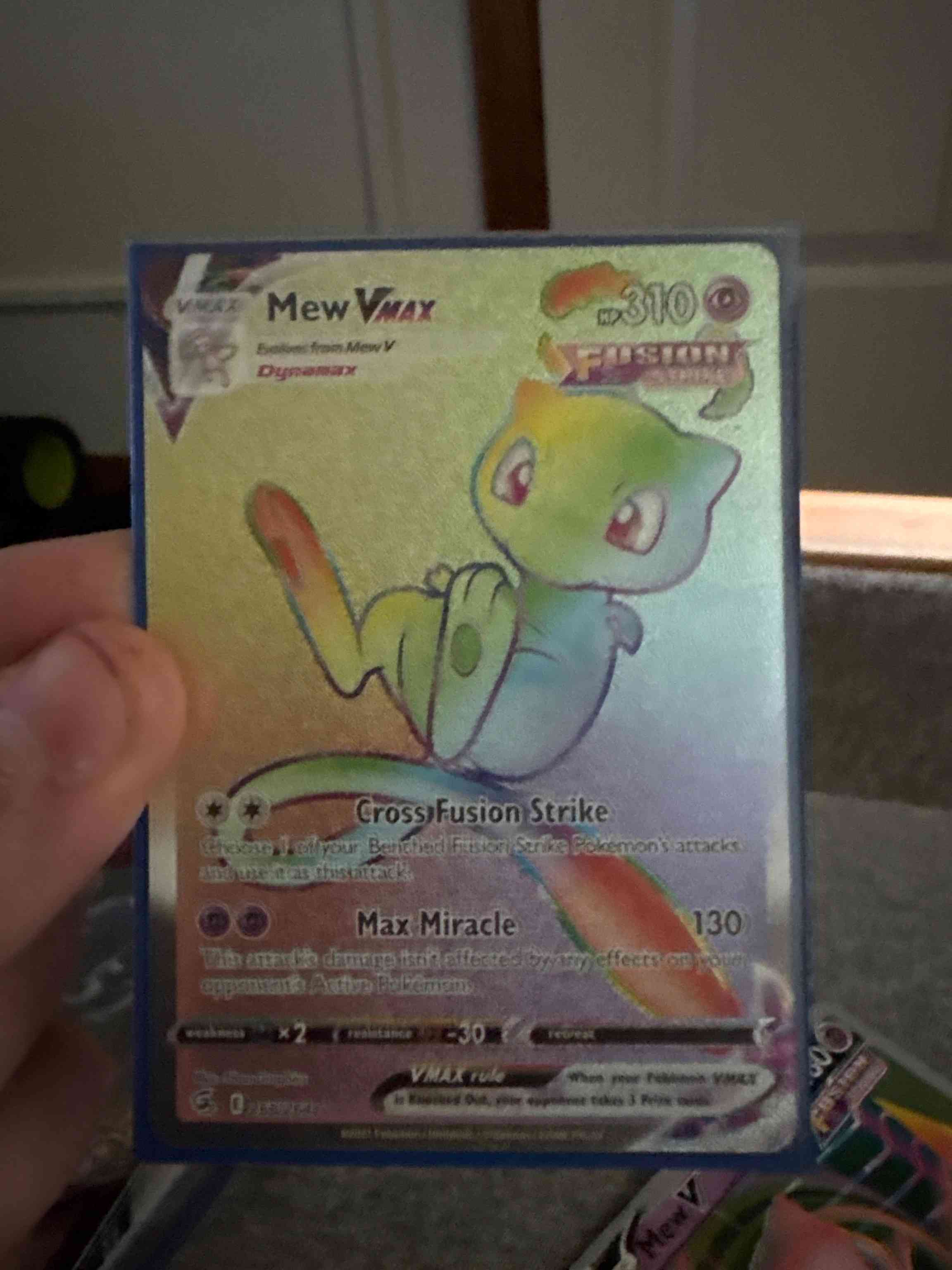 Image for Mew VMAX Fusion Strike Rare Rainbow Pokémon