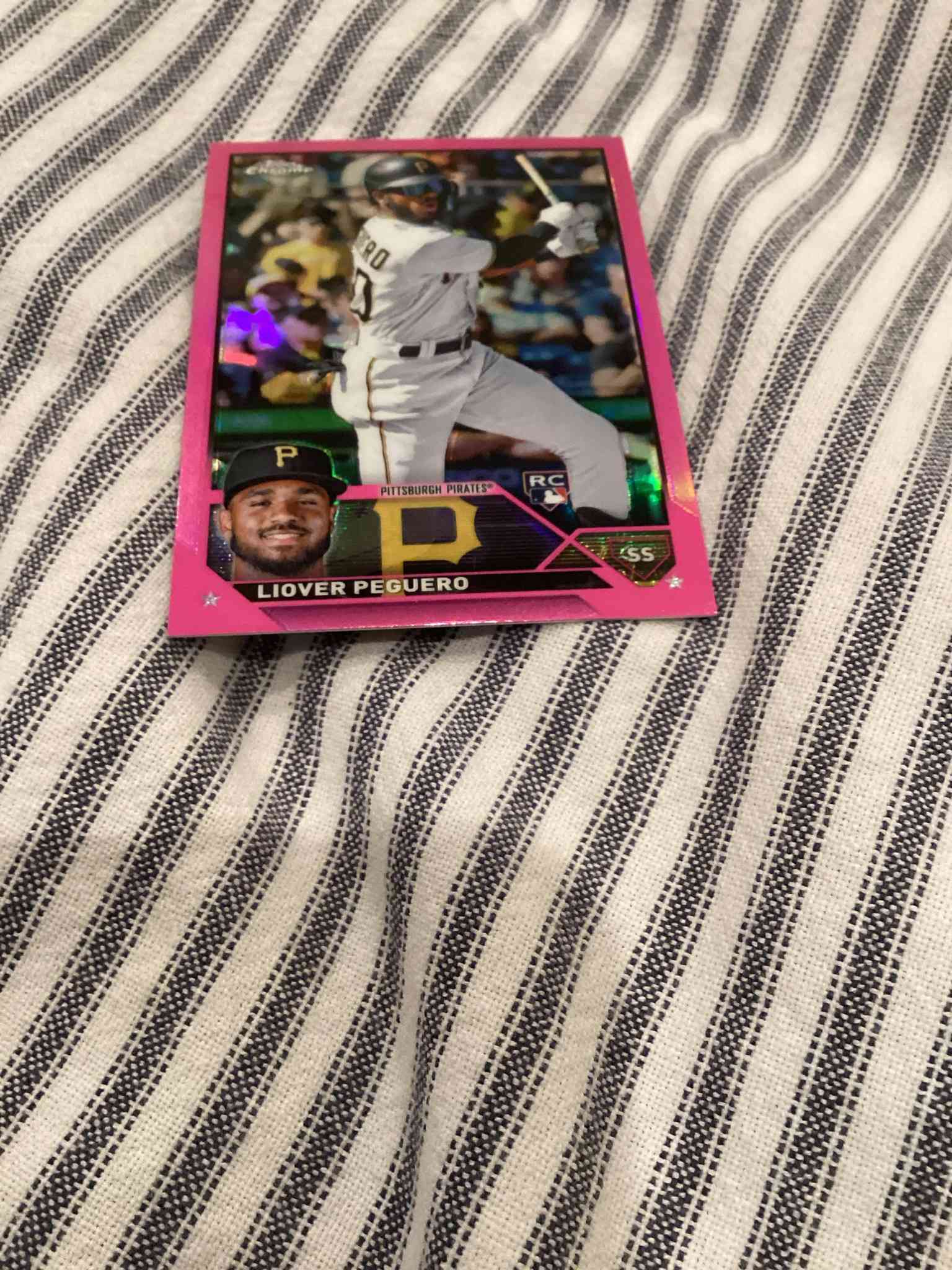 Image for 2023 topps chrome liover peguero rookie pink refractor parallel rc pirates #72