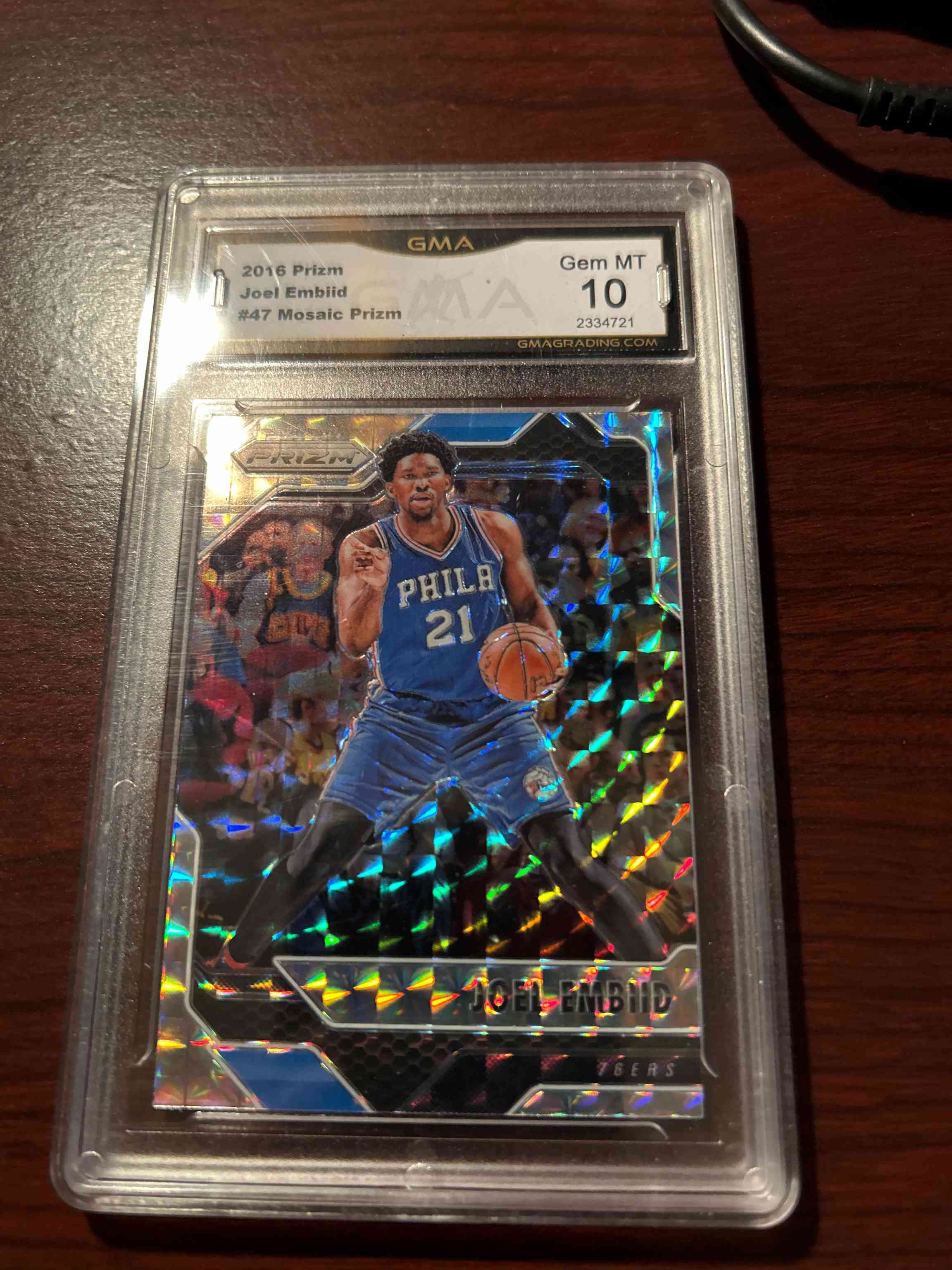 Image for 16-17 prizm mosaic joel embiid gold prizm /10 psa 10 76ers
