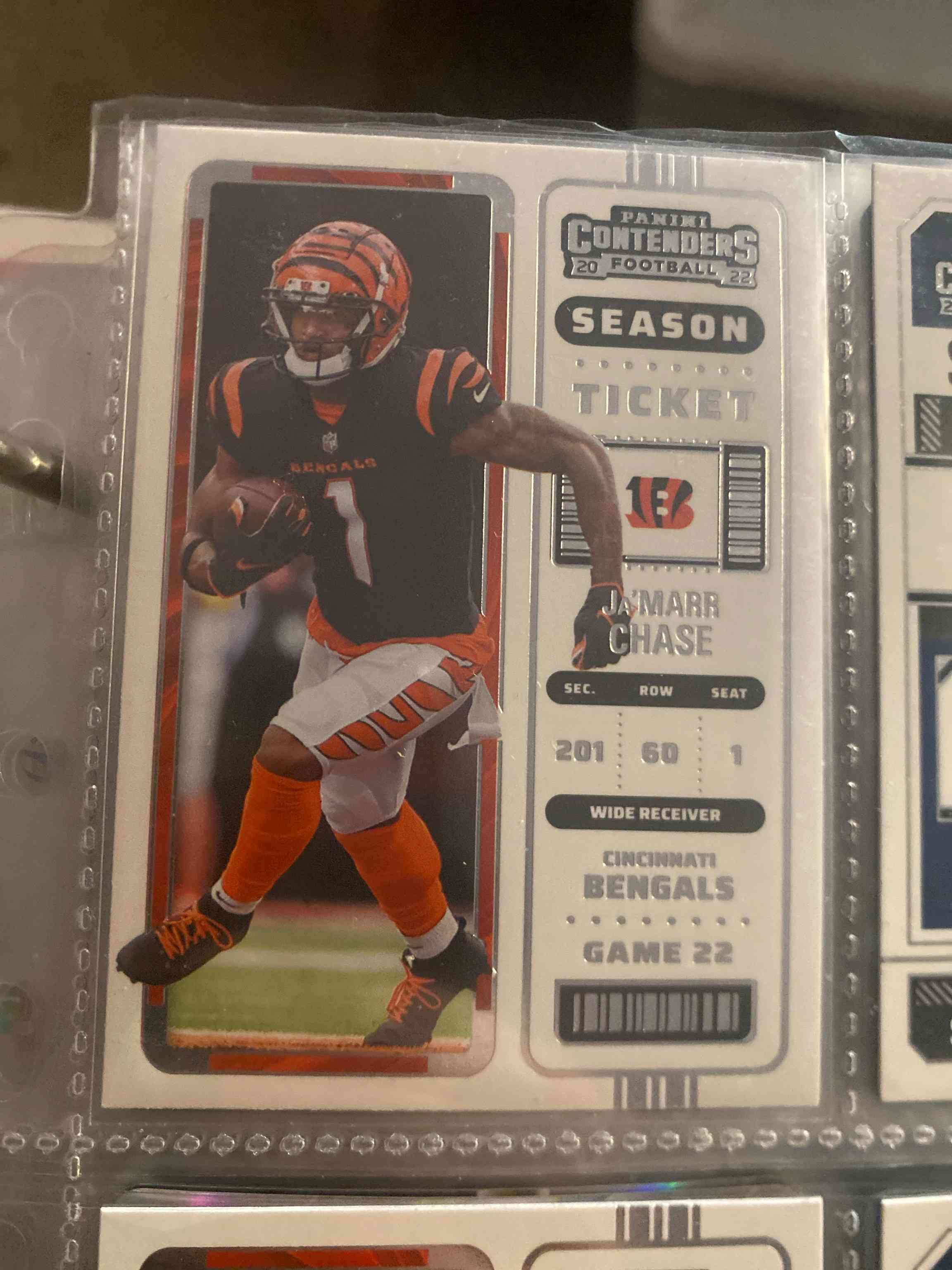 Image for 2022 panini contenders - season ticket #18 ja'marr chase grade 10